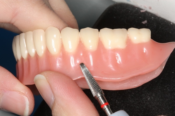 Воспаление десен при протезах зубов thumbnail